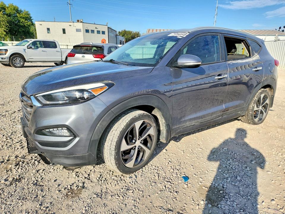 HYUNDAI TUCSON 2016 с VIN KM8J3CA26GU243226 - Снимка от търг