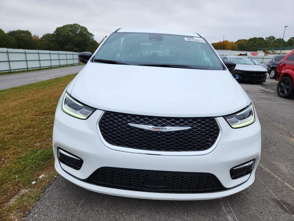 Photo 5 from auction – 2026 CHRYSLER PACIFICA with VIN 2C4RC1BG0TR272749