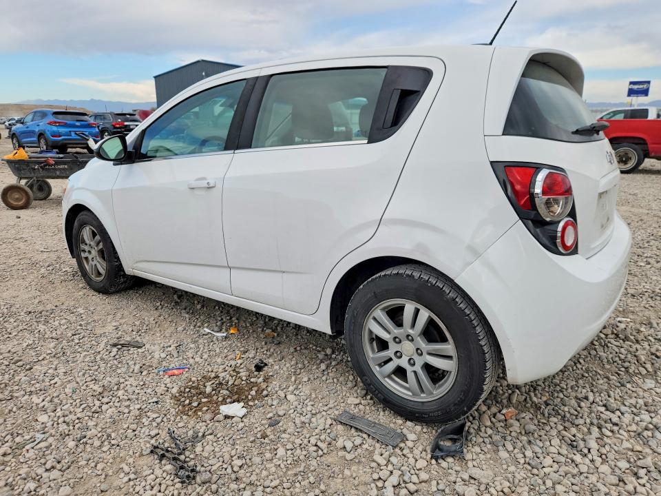 Zdjęcie 2 z aukcji – 2016 CHEVROLET SONIC z VIN 1G1JC6SB4G4156387