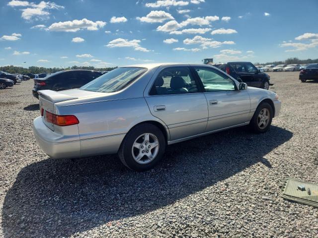 Снимка 3 от търг – 2001 TOYOTA CAMRY с VIN 4T1BF28K41U960727