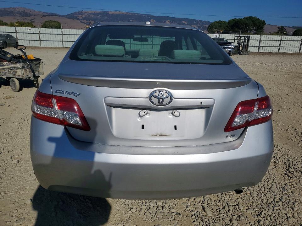 Снимка 6 от търг – 2010 TOYOTA CAMRY с VIN 4T1BF3EK4AU042065