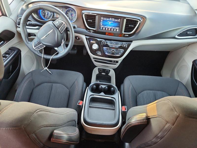 Photo 8 from auction – 2018 CHRYSLER PACIFICA with VIN 2C4RC1FG6JR104573
