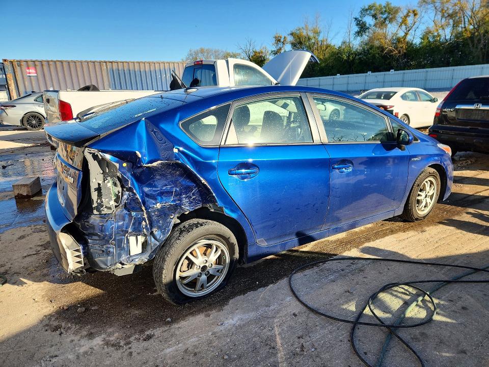 Снимка 3 от търг – 2010 TOYOTA PRIUS с VIN JTDKN3DU0A0239316