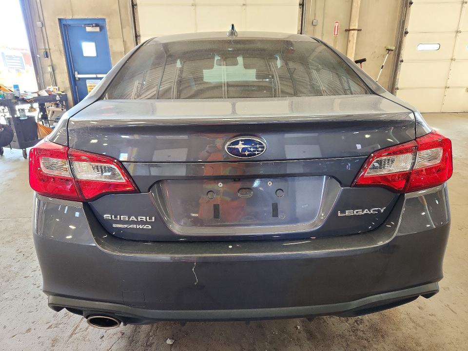 Снимка 6 от търг – 2018 SUBARU LEGACY с VIN 4S3BNAK62J3016539