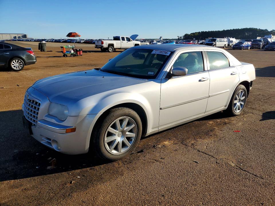 CHRYSLER 300 2008 с VIN 2C3KA33G78H188981 - Снимка от търг