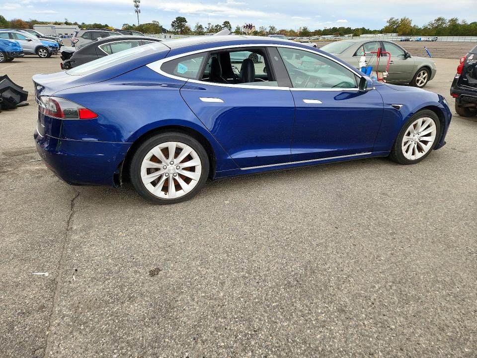 Снимка 3 от търг – 2016 TESLA MODEL S с VIN 5YJSA1E20GF168867