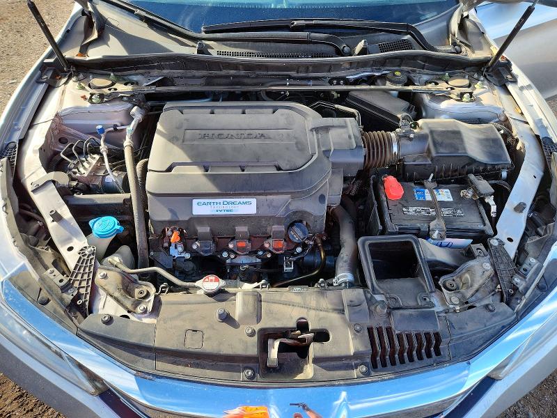 Снимка 11 от търг – 2017 HONDA ACCORD с VIN 1HGCR3F93HA038940