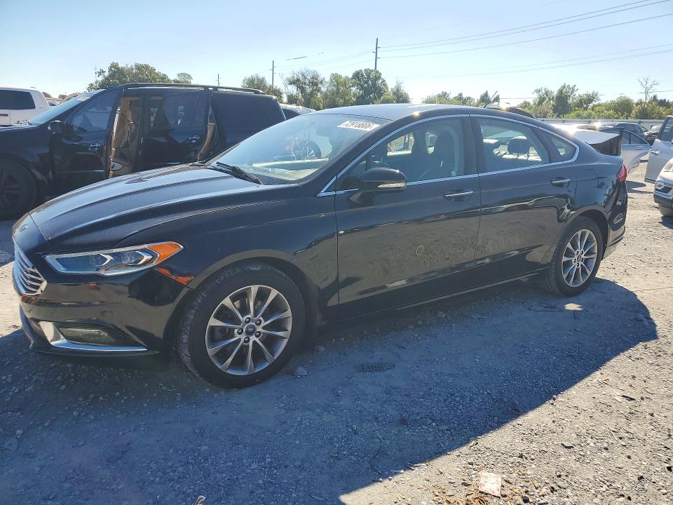 FORD FUSION 2017 with VIN 3FA6P0HD4HR129292 - Photo from auction