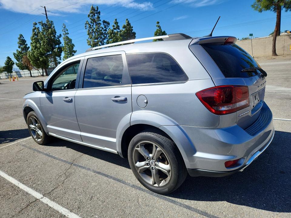 Снимка 2 от търг – 2018 DODGE JOURNEY с VIN 3C4PDCGG8JT156993