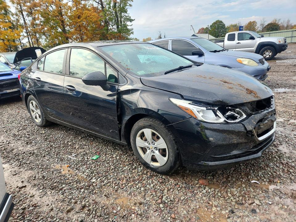 Photo 4 from auction – 2017 CHEVROLET CRUZE with VIN 1G1BC5SM3H7280280
