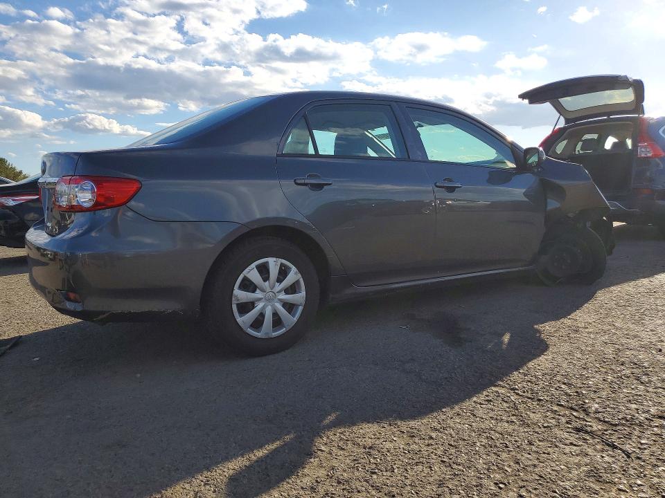 Снимка 3 от търг – 2012 TOYOTA COROLLA с VIN 2T1BU4EE7CC851473
