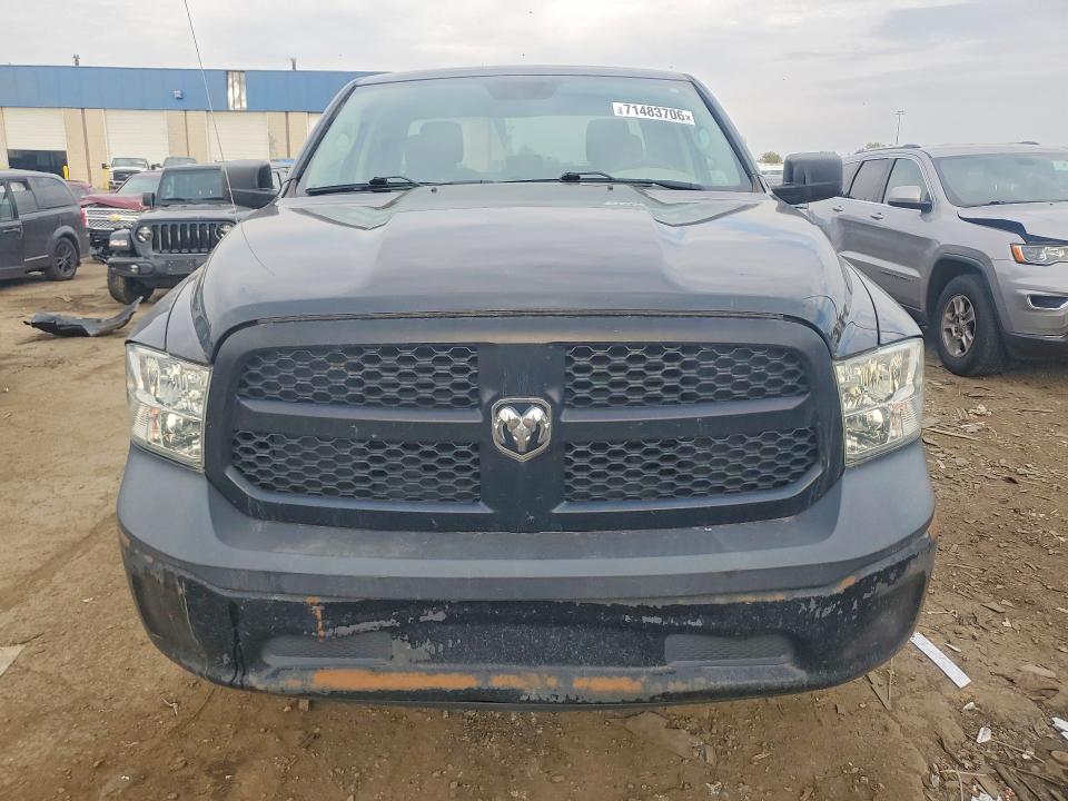 Снимка 5 от търг – 2017 RAM 1500 с VIN 1C6RR7FG7HS591459