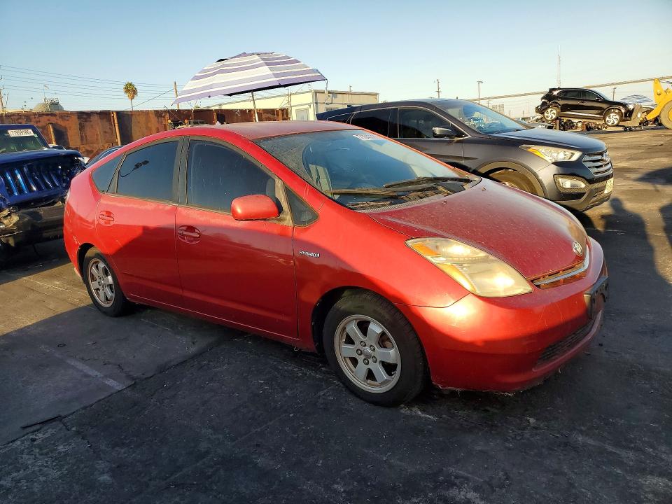 Снимка 4 от търг – 2007 TOYOTA PRIUS с VIN JTDKB20U677549866