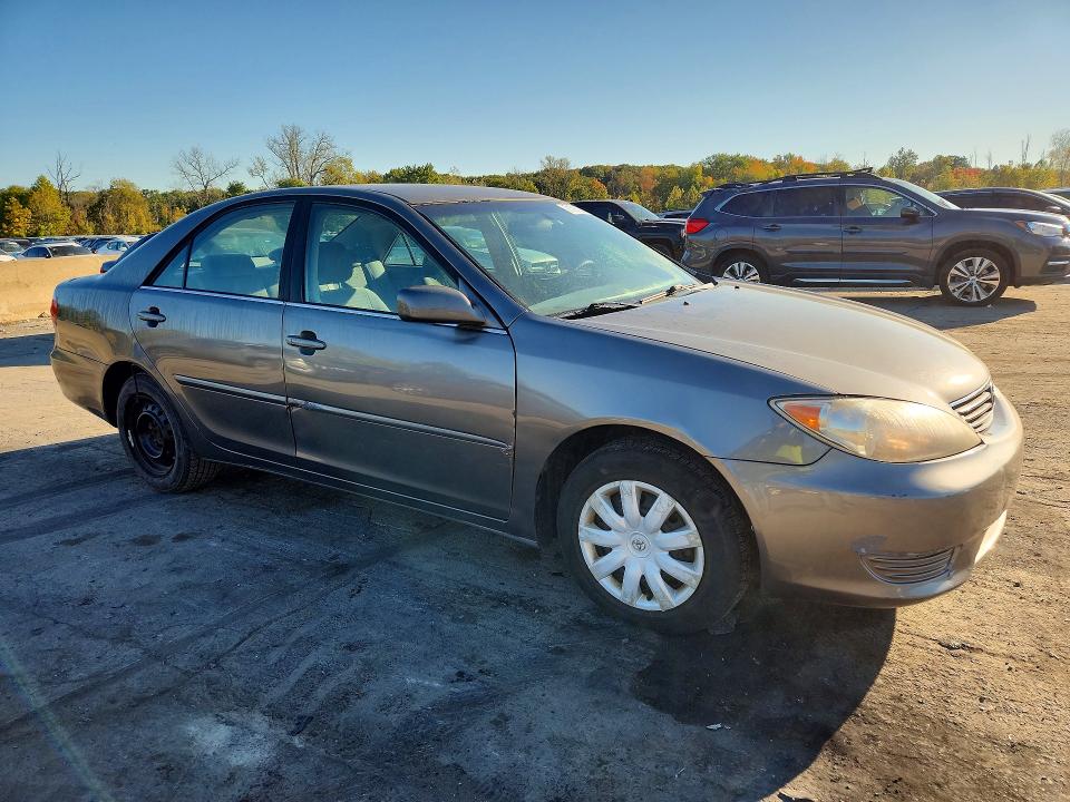 Photo 4 from auction – 2005 TOYOTA CAMRY with VIN 4T1BE32K45U524502