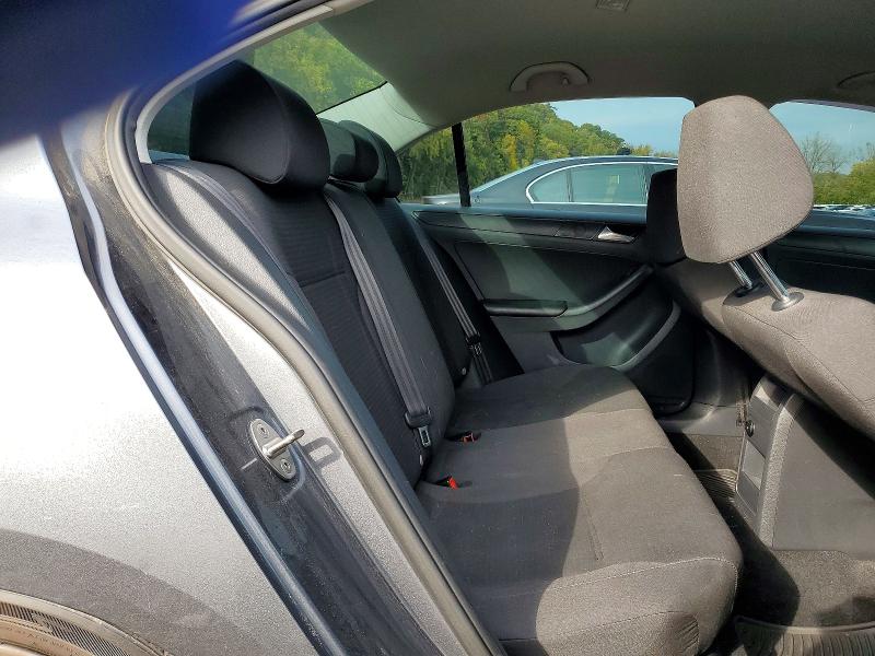 Photo 10 from auction – 2015 VOLKSWAGEN JETTA with VIN 3VW1K7AJ0FM274512