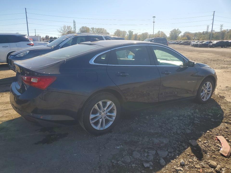 Снимка 3 от търг – 2018 CHEVROLET MALIBU с VIN 1G1ZD5ST7JF210442