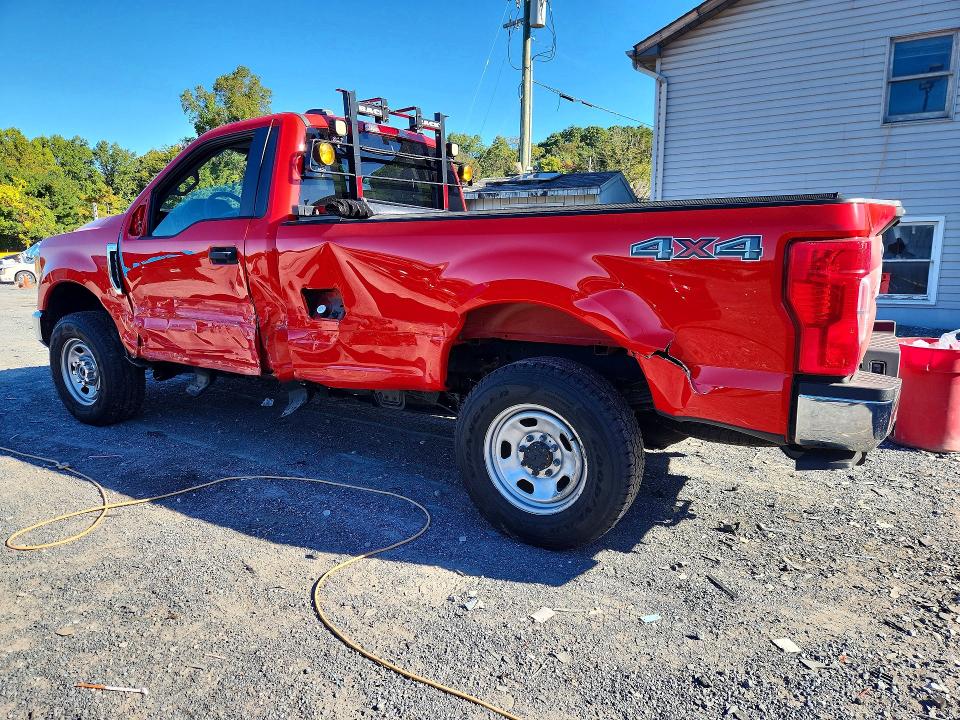 Photo 2 from auction – 2020 FORD F350 with VIN 1FTRF3B62LEE79487