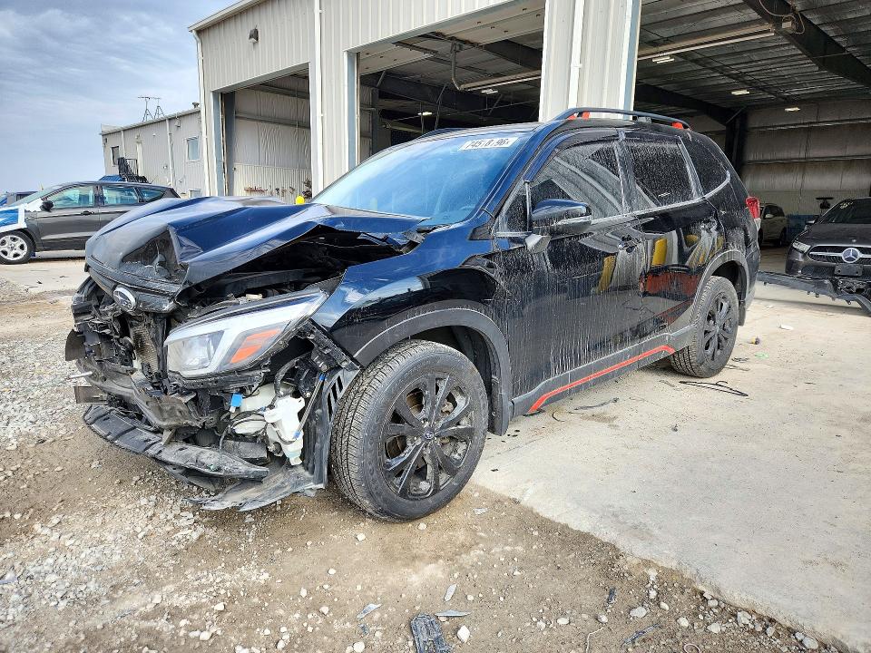 SUBARU FORESTER 2019 с VIN JF2SKAKCXKH498195 - Снимка от търг