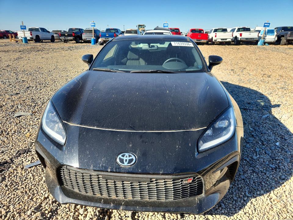 Photo 5 from auction – 2024 TOYOTA GR86 with VIN JF1ZNBB13R9760142