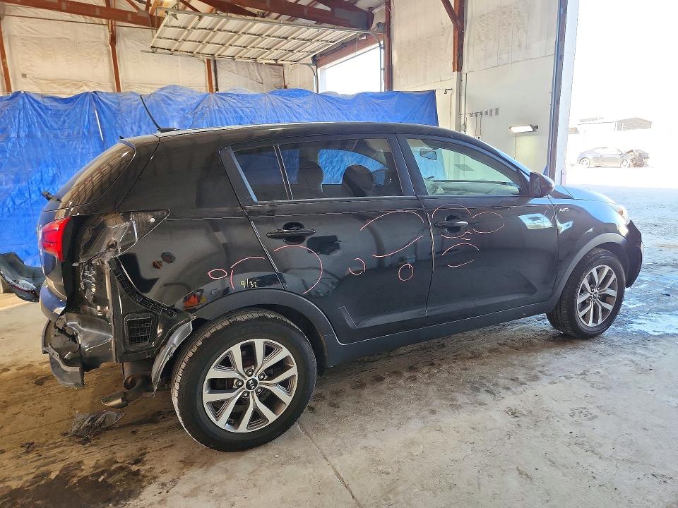 Фото 3 с аукциона – 2016 KIA SPORTAGE с VIN KNDPBCAC3G7815216