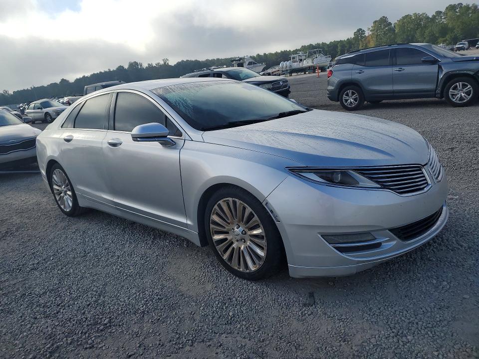 Photo 4 from auction – 2015 LINCOLN MKZ with VIN 3LN6L2G91FR619132