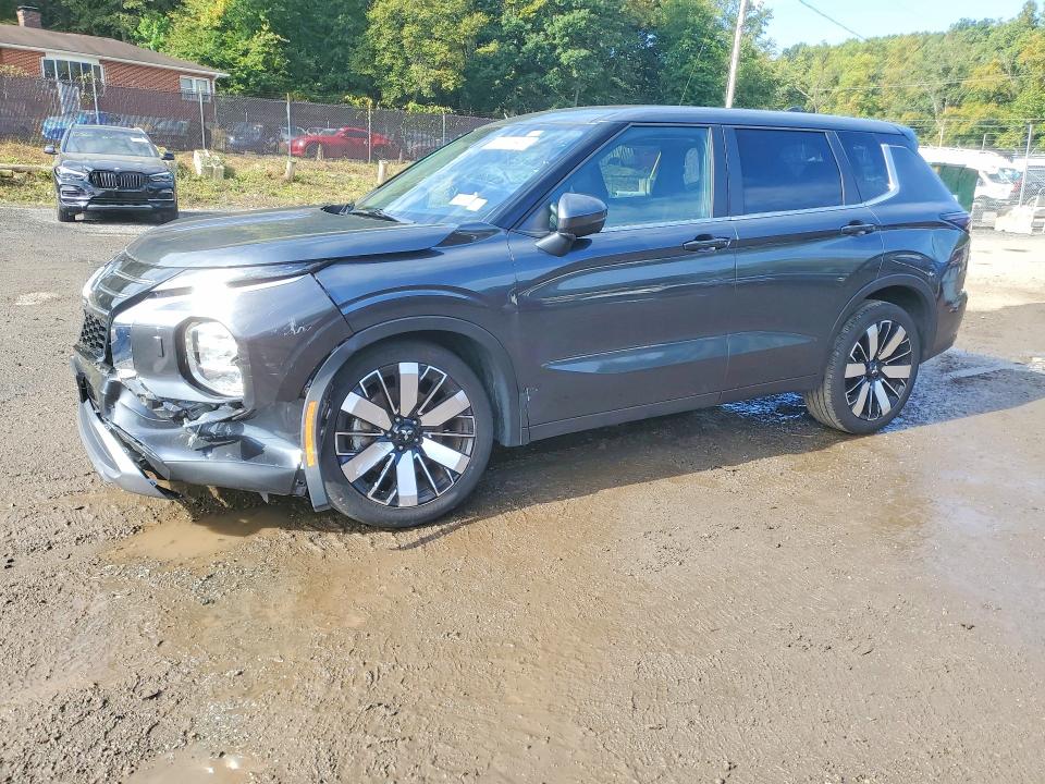 Снимка 1 от търг – 2025 MITSUBISHI OUTLANDER с VIN JA4J4VA85SZ015757
