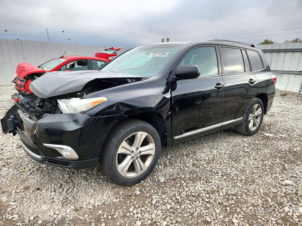 TOYOTA HIGHLANDER 2013 с VIN 5TDZK3EH0DS133264 - Снимка от търг
