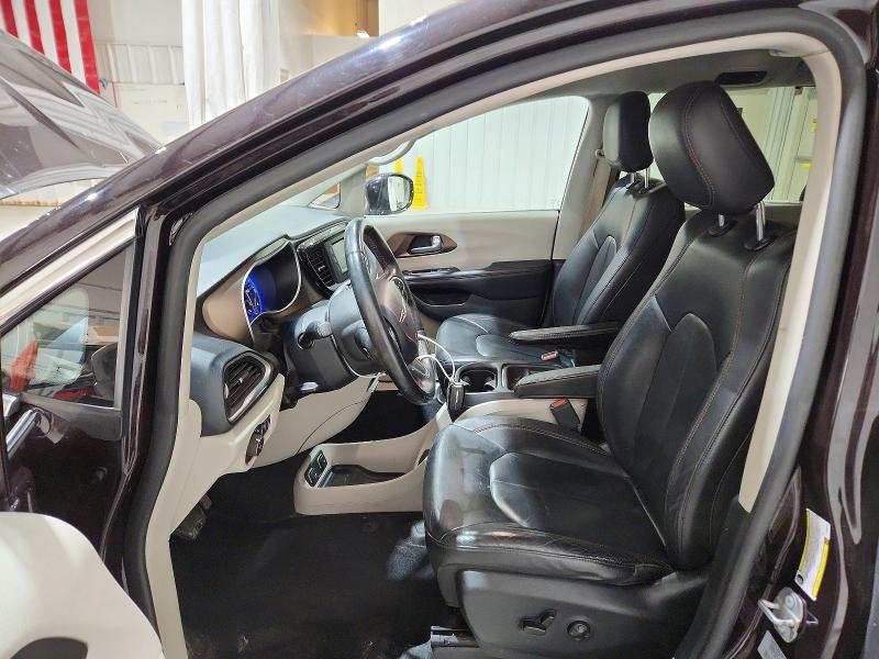 Фото 7 с аукциона – 2017 CHRYSLER PACIFICA с VIN 2C4RC1BG4HR804916