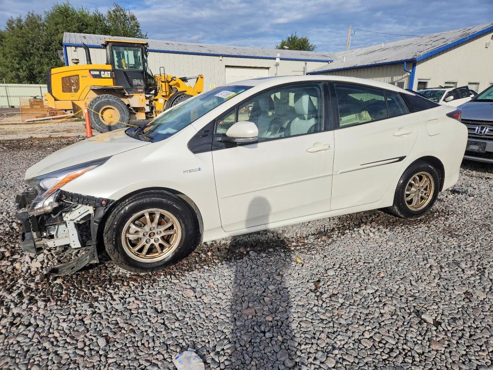 TOYOTA PRIUS 2016 with VIN JTDKARFU0G3026613 - Photo from auction