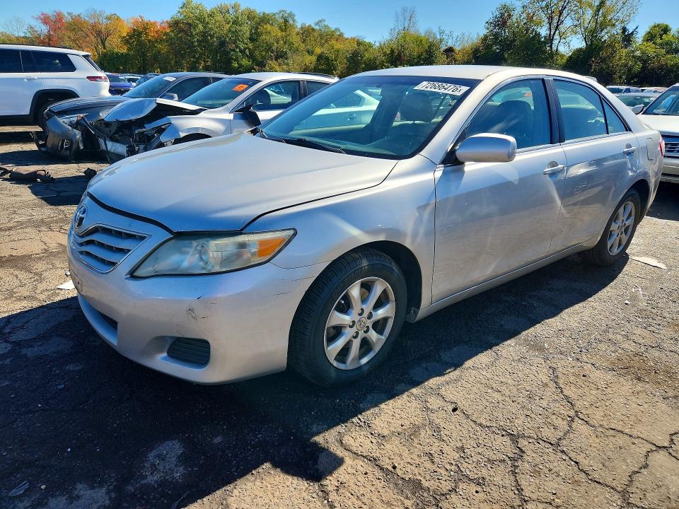 Снимка 1 от търг – 2011 TOYOTA CAMRY с VIN 4T1BF3EK5BU668998
