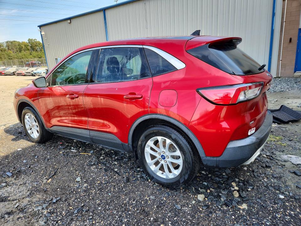 Photo 2 from auction – 2020 FORD ESCAPE with VIN 1FMCU9G64LUA89371