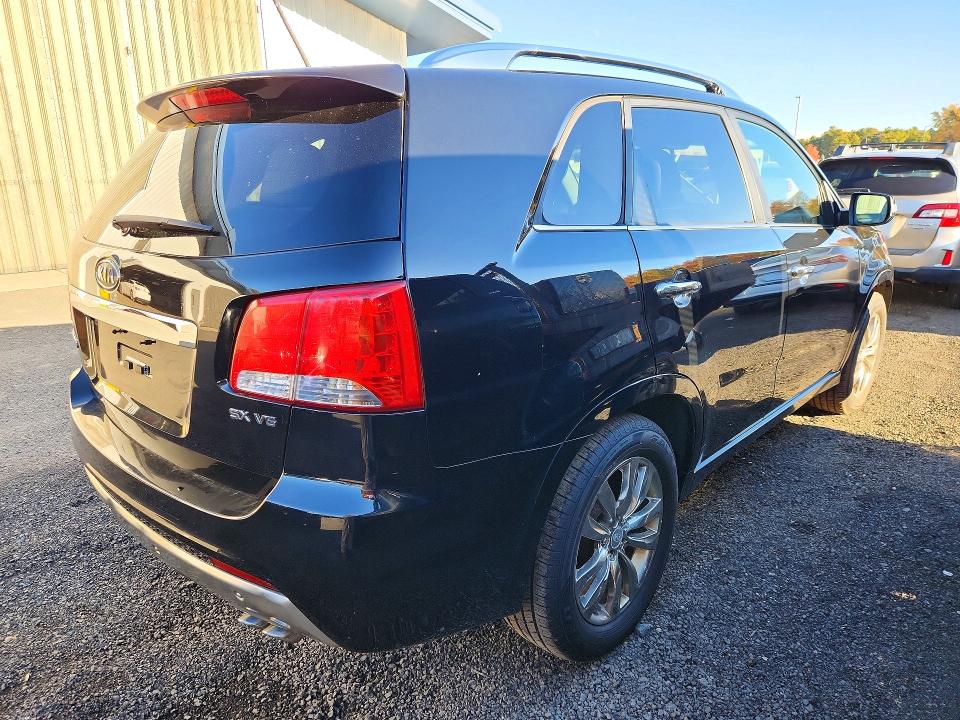 Фото 3 с аукциона – 2011 KIA SORENTO с VIN 5XYKW4A23BG108897