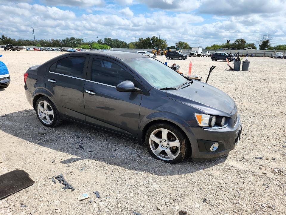 Photo 4 from auction – 2013 CHEVROLET SONIC with VIN 1G1JE5SB9D4186761