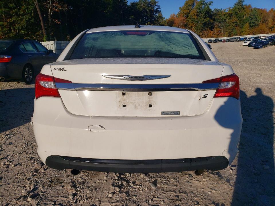 Foto 6 de la subasta – 2011 CHRYSLER 200 con VIN 1C3BC8FG0BN612356