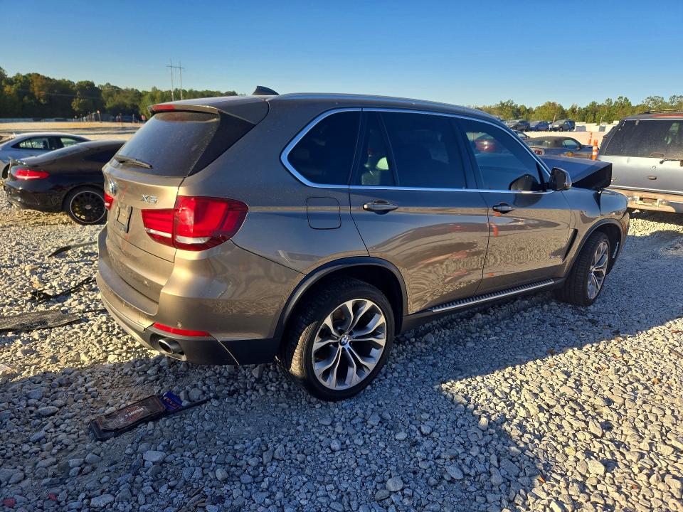 Снимка 3 от търг – 2017 BMW X5 с VIN 5UXKR2C34H0X06737