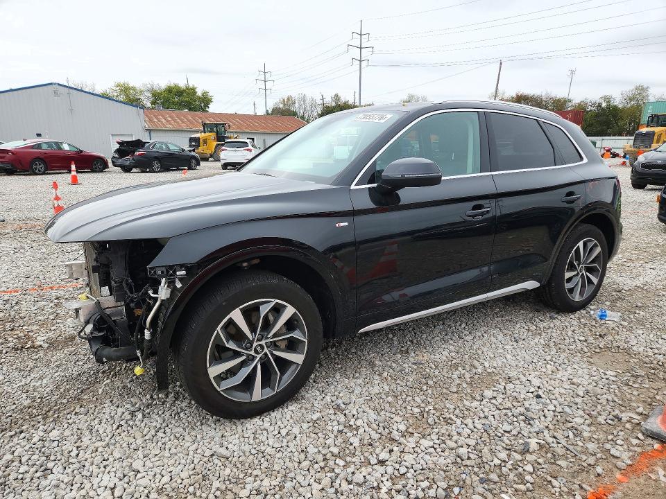 AUDI Q5 2023 с VIN WA1EAAFY2P2037355 - Снимка от търг