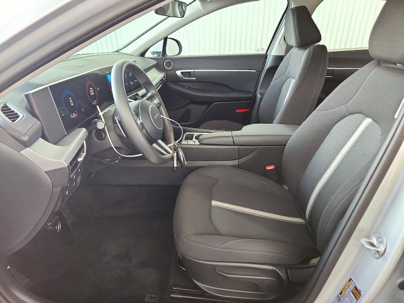 Снимка 7 от търг – 2026 HYUNDAI SONATA HYBRID с VIN KMHL24JJ7TA165883