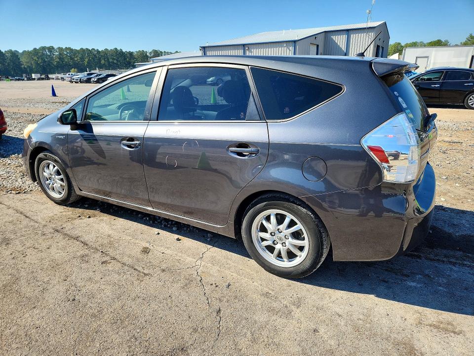 Photo 2 from auction – 2013 TOYOTA PRIUS V with VIN JTDZN3EU9D3197387