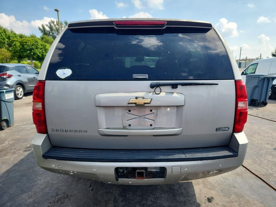 Снимка 6 от търг – 2007 CHEVROLET SUBURBAN с VIN 3GNFC16067G144860