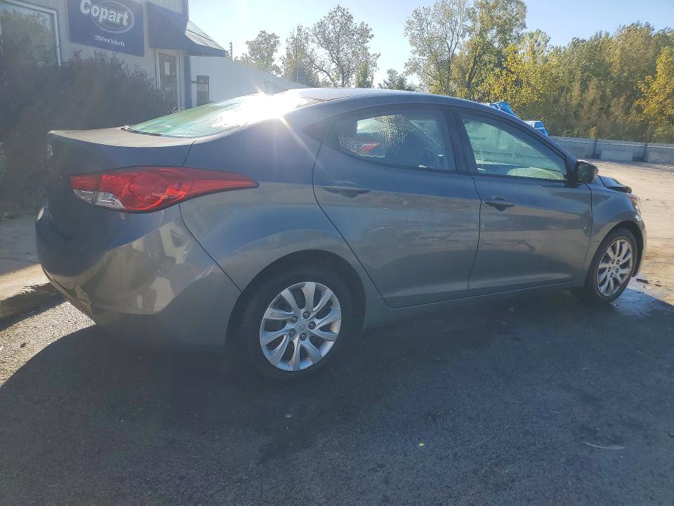 Снимка 3 от търг – 2013 HYUNDAI ELANTRA с VIN 5NPDH4AE8DH220961