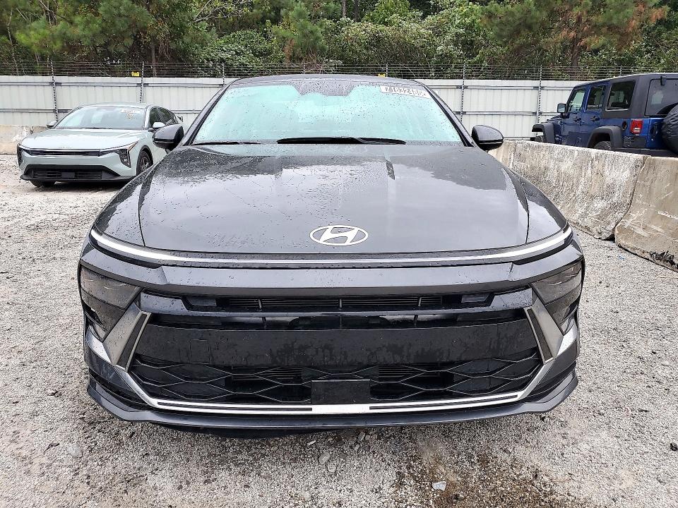 Снимка 5 от търг – 2025 HYUNDAI SONATA с VIN KMHL64JAXSA468854