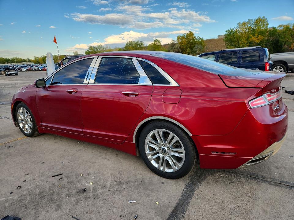 Снимка 2 от търг – 2014 LINCOLN MKZ с VIN 3LN6L2GK7ER827968