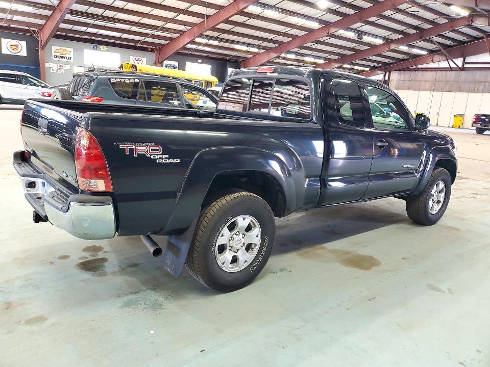 Снимка 3 от търг – 2008 TOYOTA TACOMA с VIN 5TEUU42N88Z480483