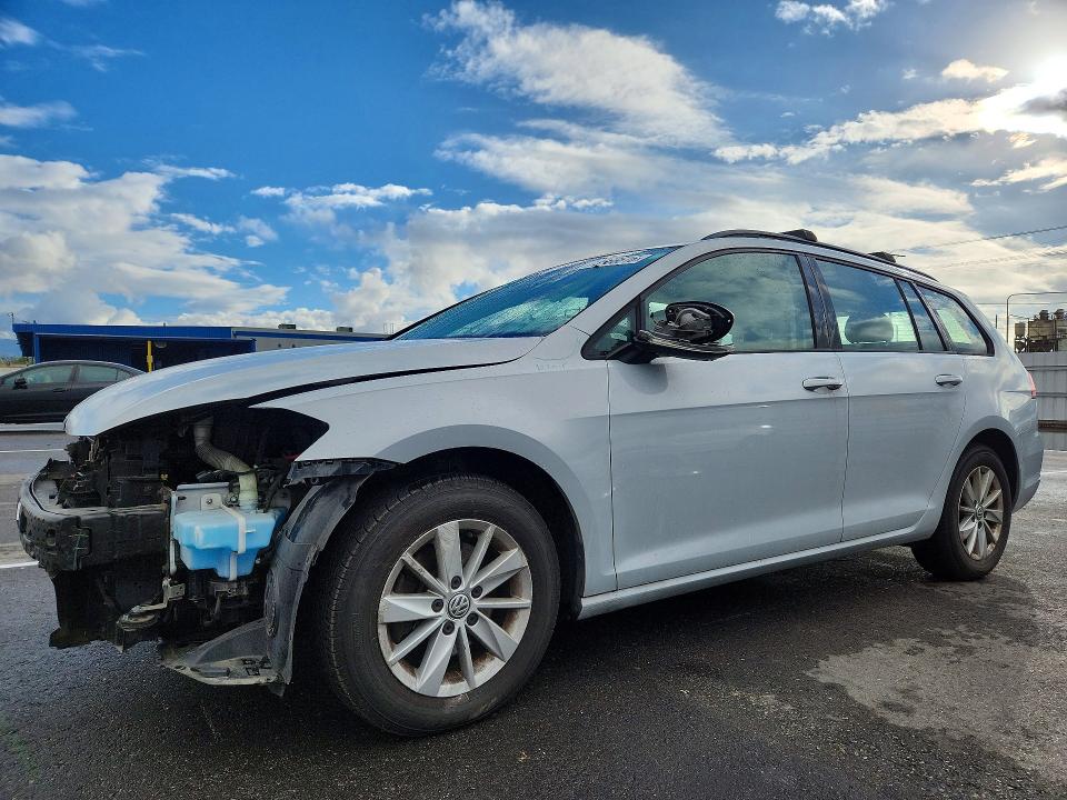 VOLKSWAGEN GOLF SPORTWAGEN 2018 с VIN 3VWD17AU5JM756041 - Снимка от търг