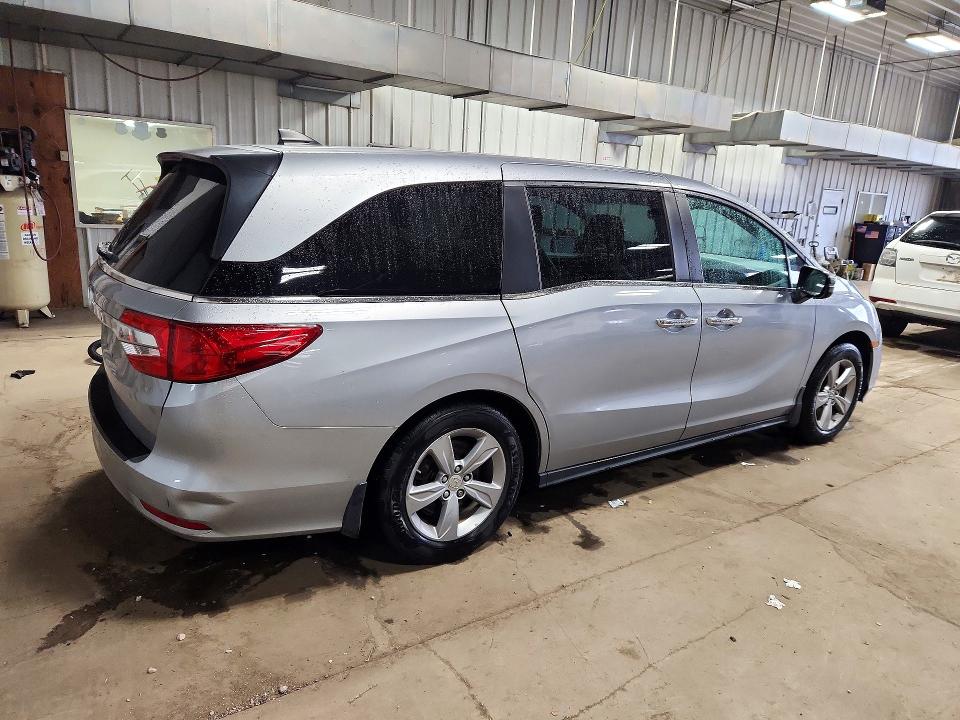 Photo 3 from auction – 2018 HONDA ODYSSEY with VIN 5FNRL6H77JB083092