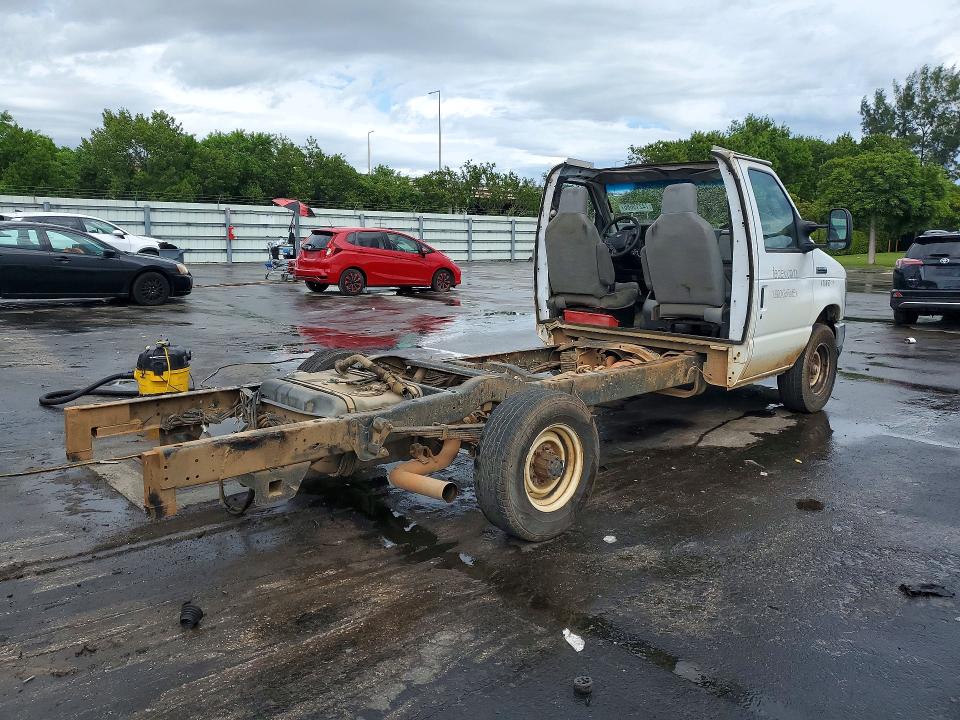 Снимка 3 от търг – 2022 FORD ECONOLINE с VIN 1FDWE3FN9NDC41860