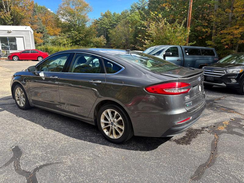 Zdjęcie 3 z aukcji – 2019 FORD FUSION z VIN 3FA6P0SU4KR227819
