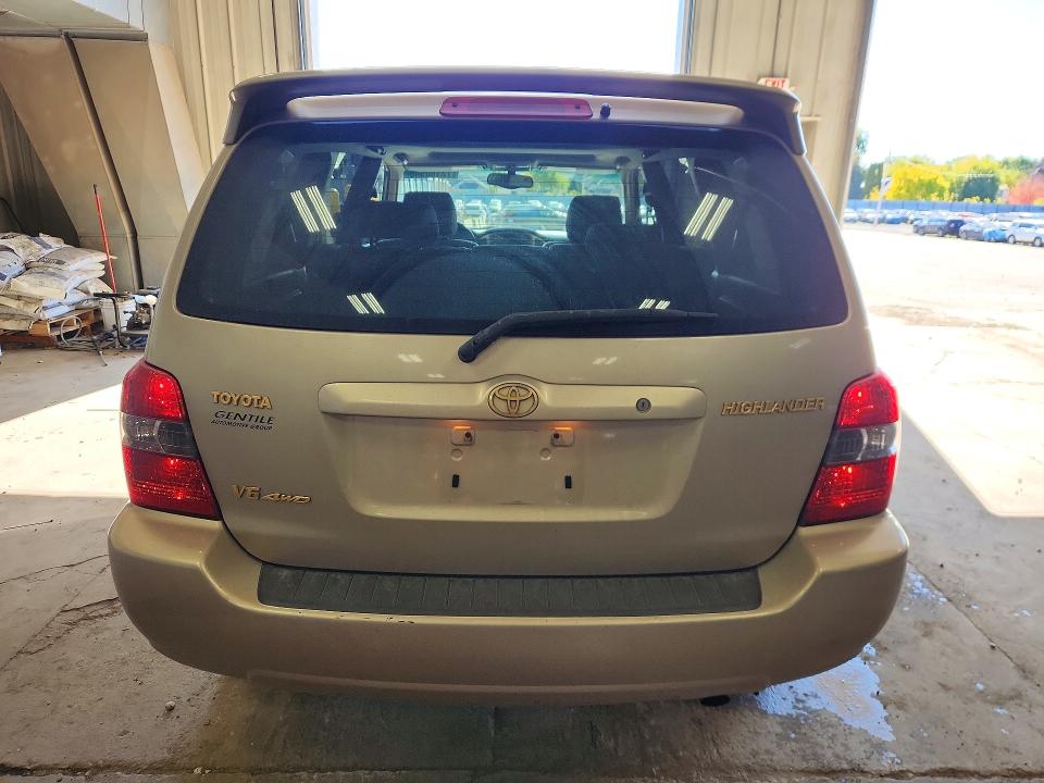 Снимка 6 от търг – 2006 TOYOTA HIGHLANDER с VIN JTEEP21A960151718