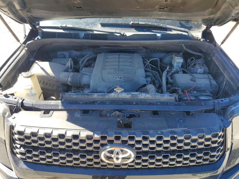 Снимка 11 от търг – 2017 TOYOTA TUNDRA с VIN 5TFDW5F11HX595022