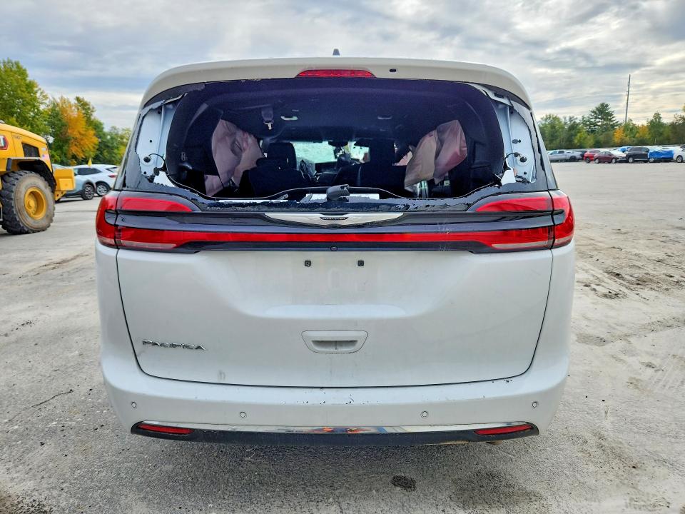 Photo 6 from auction – 2025 CHRYSLER PACIFICA with VIN 2C4RC1BG7SR541778